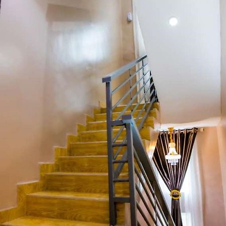 El Elyon Hotel And Suites 拉各斯 外观 照片