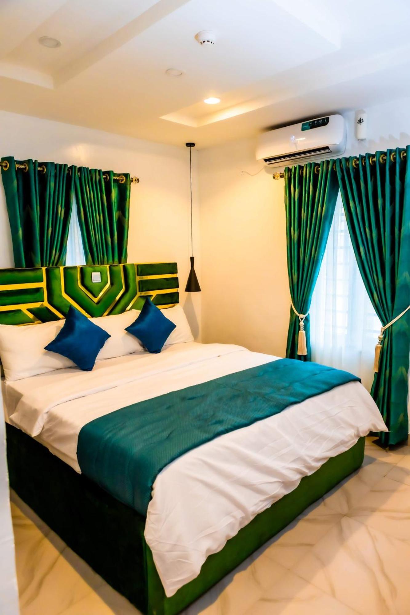 El Elyon Hotel And Suites 拉各斯 外观 照片
